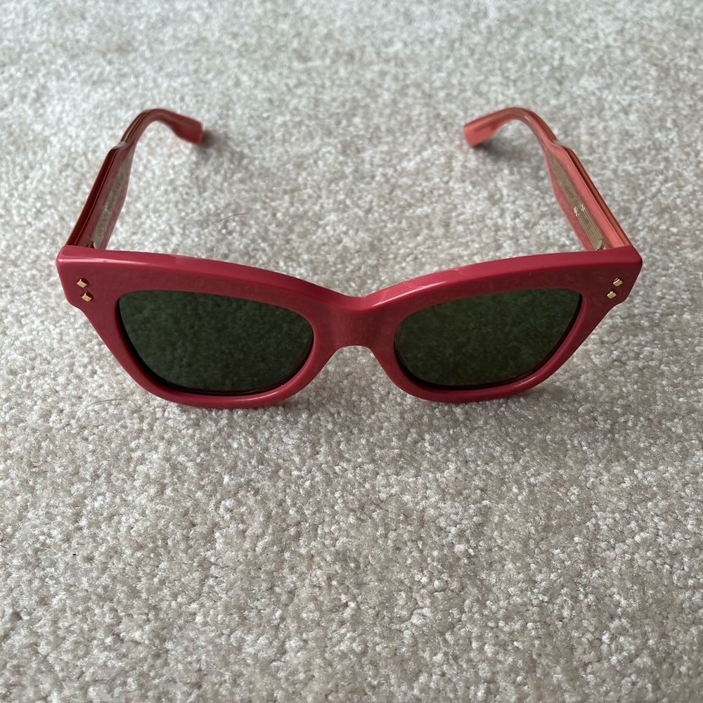 Women’s Gucci GG1082S Watermelon Sugar Pink Sunglasses Like New - Picture 2 of 8